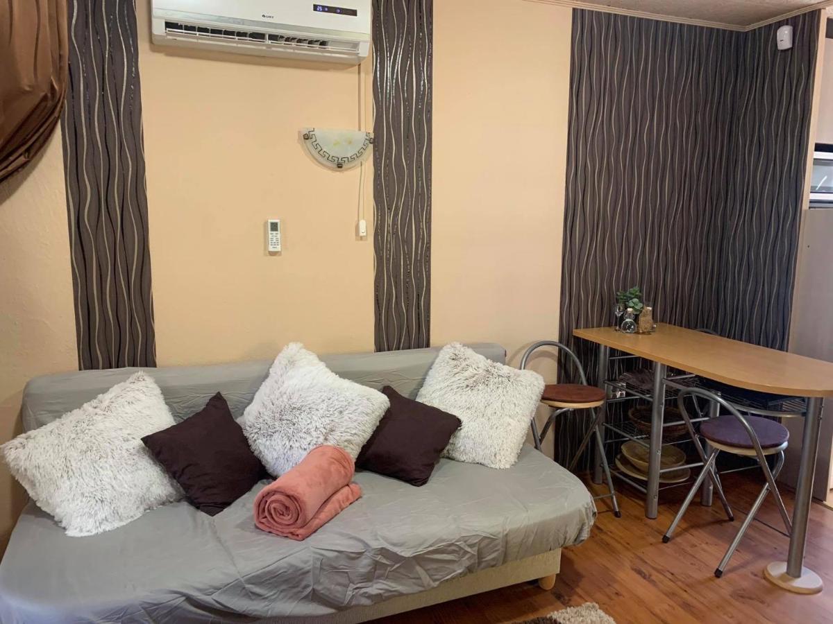 Gunarasi Villa Jacuzzival Dombovar Luaran gambar